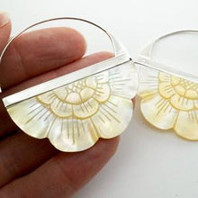 Load image into Gallery viewer, Large Mother of Pearl Flower Hoops
