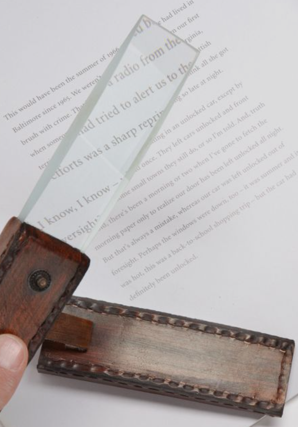 News Reader Magnifying Glass