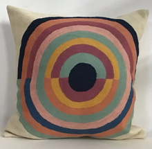Load image into Gallery viewer, 18" Chain Stitch Pilow
