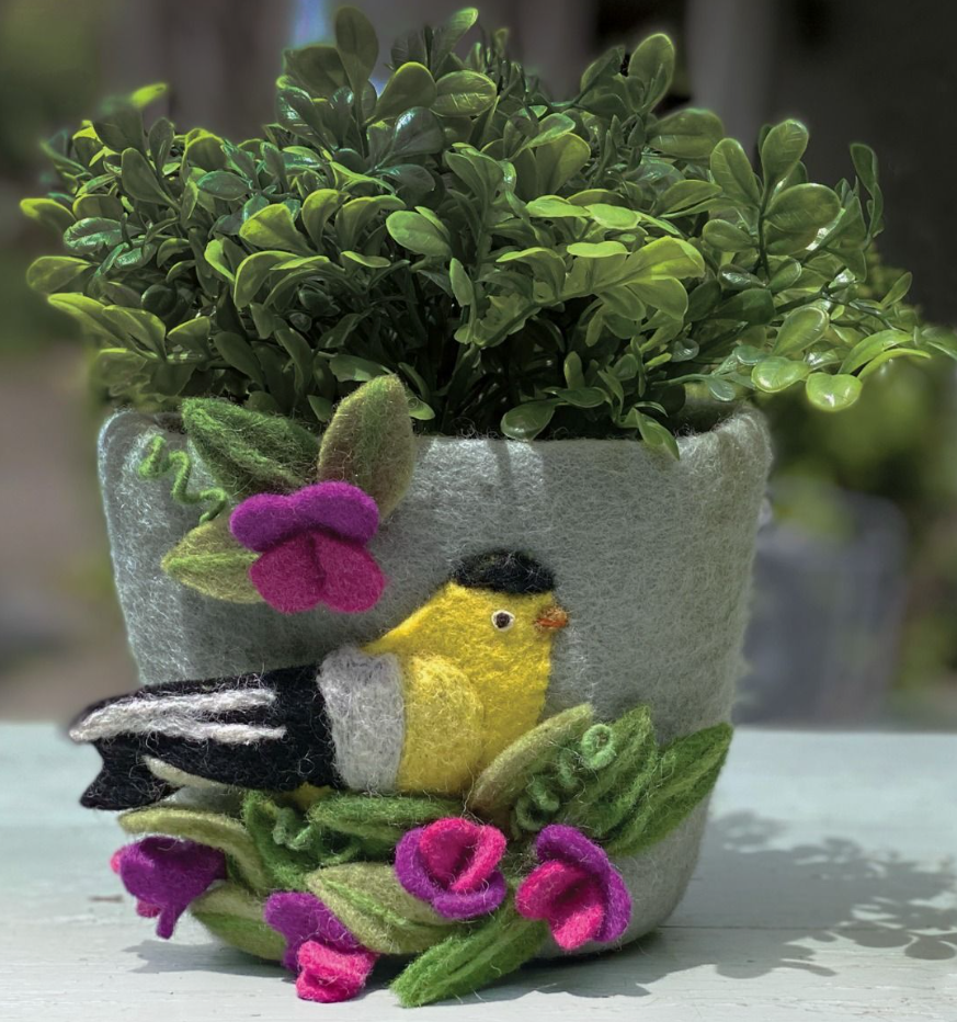 Felt Pot Sweetpea Goldfinch