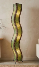 Load image into Gallery viewer, Wave XL Leaf Lamp Green
