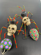 Load image into Gallery viewer, Clay Ant: Skull
