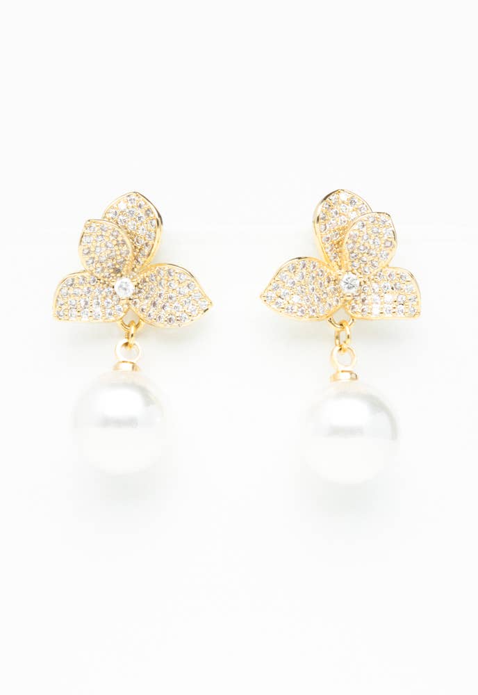 Natural Treasures Pearl Earrings